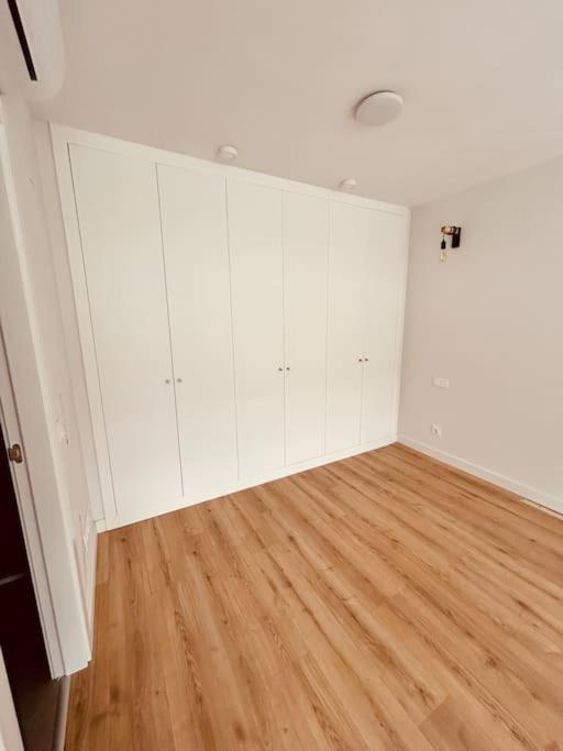 Loft 007 Con Jardin, Piscina, Garaje Y Netflix * San Sebastian de los Reyes