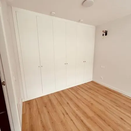Loft 007 Con Jardin, Piscina, Garaje Y Netflix Appartement San Sebastián de los Reyes Buitenkant foto