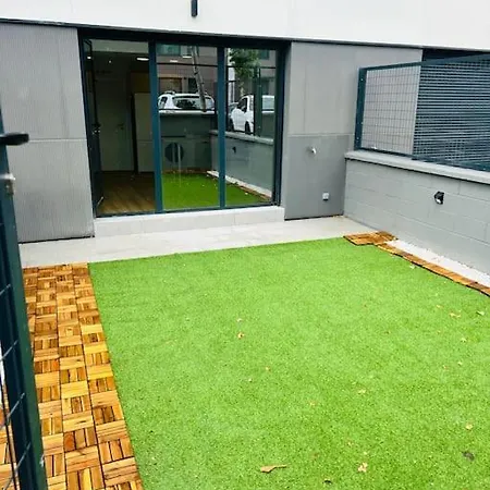 Loft 007 Con Jardin, Piscina, Garaje Y Netflix Appartement San Sebastián de los Reyes Buitenkant foto