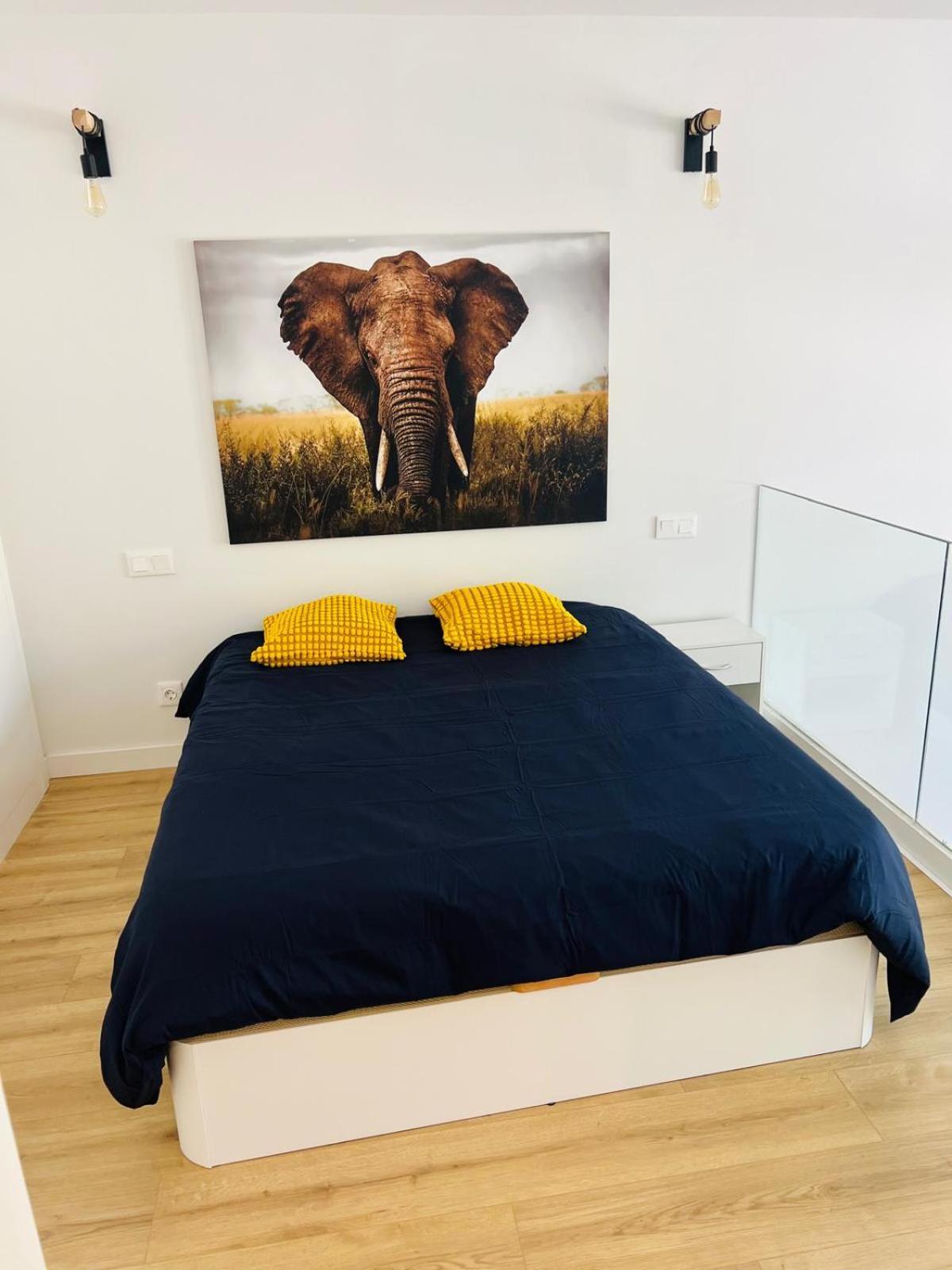 Appartement Loft 007 Con Jardin, Piscina, Garaje Y Netflix San Sebastián de los Reyes